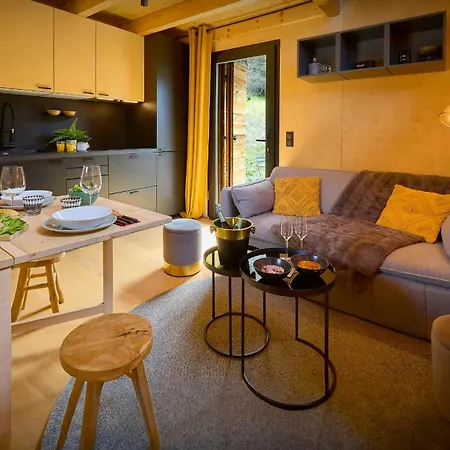 Sideflip - Ovo Network Chalet *